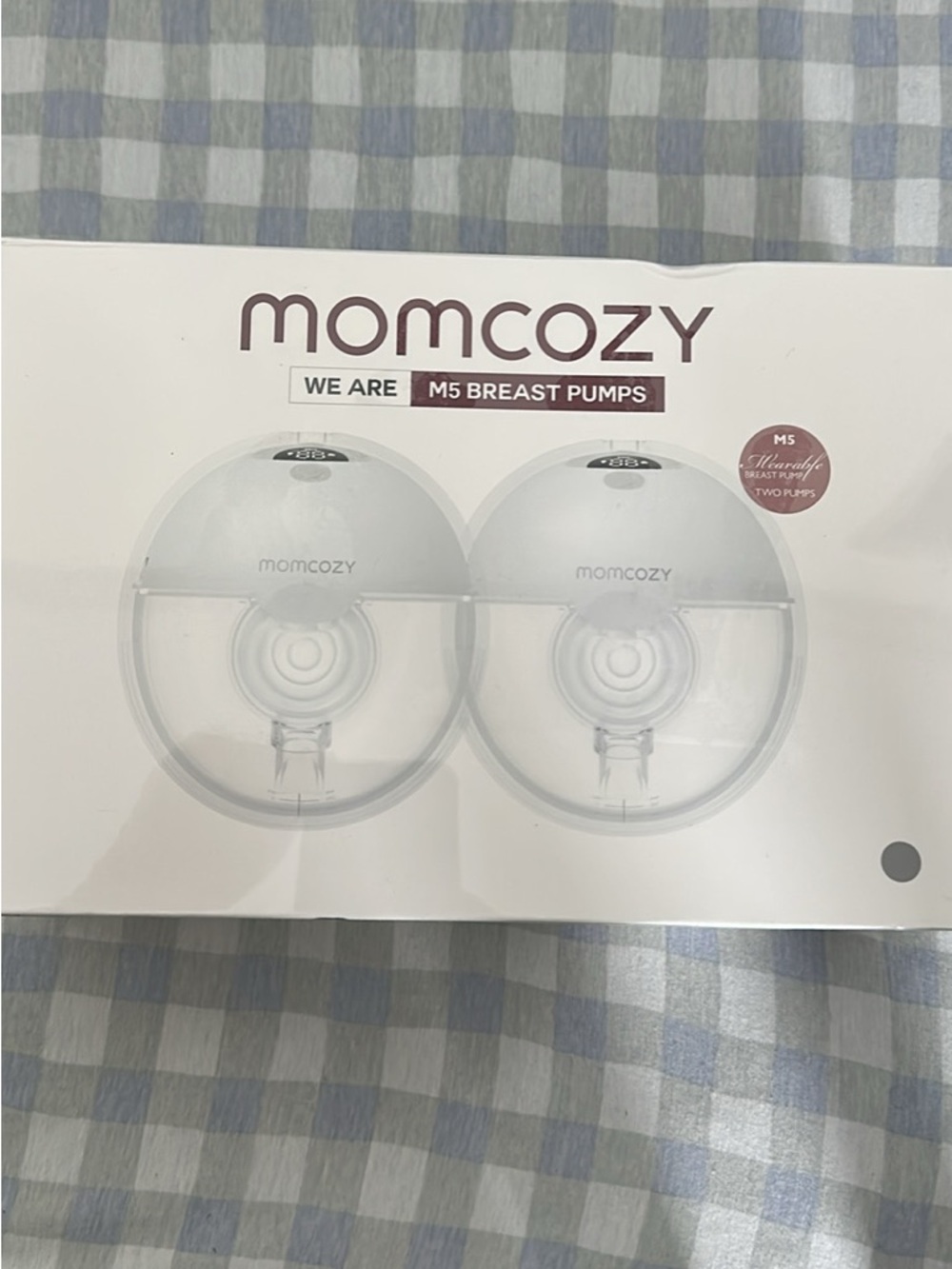 momcozy M5 White Breast Pumps - Double Electric NEVER USED. A STILL IN BOX